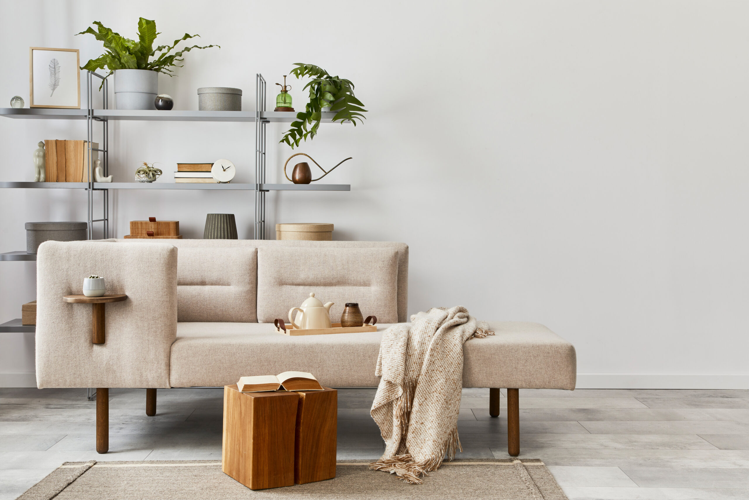 Móvel planejado multifuncional para otimizar espaço em apartamento compacto